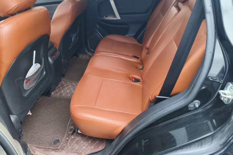 Used Geely Auto GX7 2015 Classic Edition 1.8L Manual Elite Model China IV Left Rear Seat