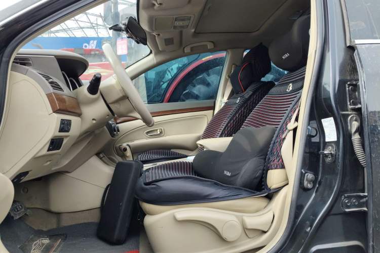 Used Nissan Sylphy 2009 1.6XL Automatic Luxury Sunroof Edition Left Front Seat