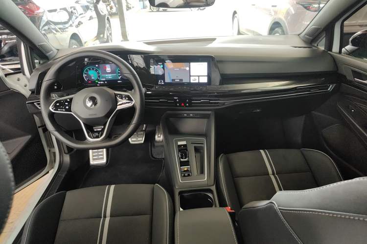 Used Volkswagen Golf 2023 280TSI DSG R-Line Lite