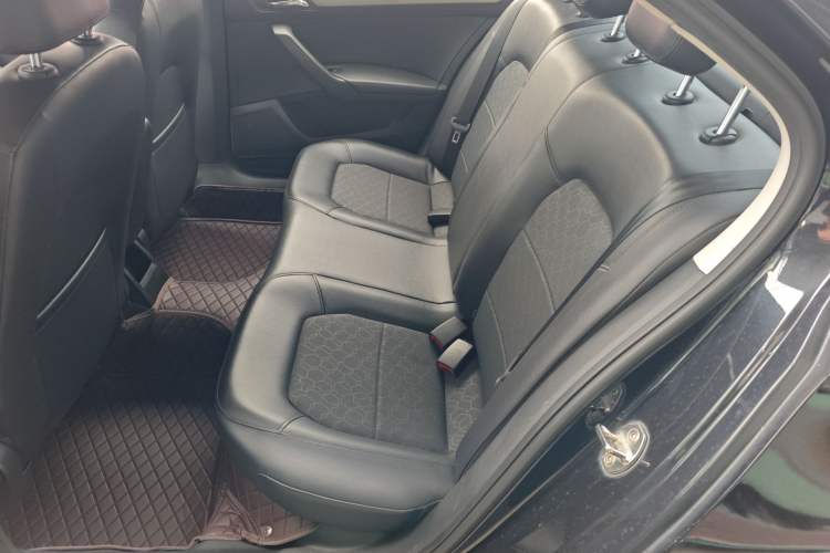 Used Volkswagen Santana 2015 1.6L Manual Comfort Edition Left Rear Seat