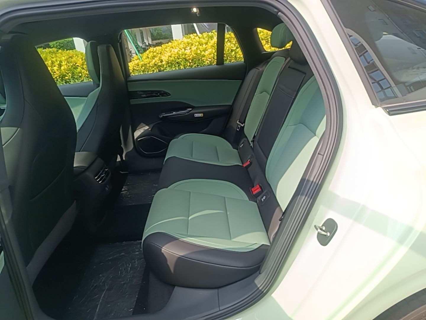 Hongqi EH7 2025 690 Smart Selection Edition — снимка 20
