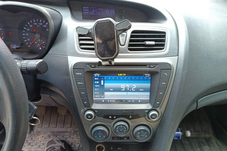 Used Haima Fumei 2015 M5 1.6L Manual "Beloved Edition" Audio And AC Panel