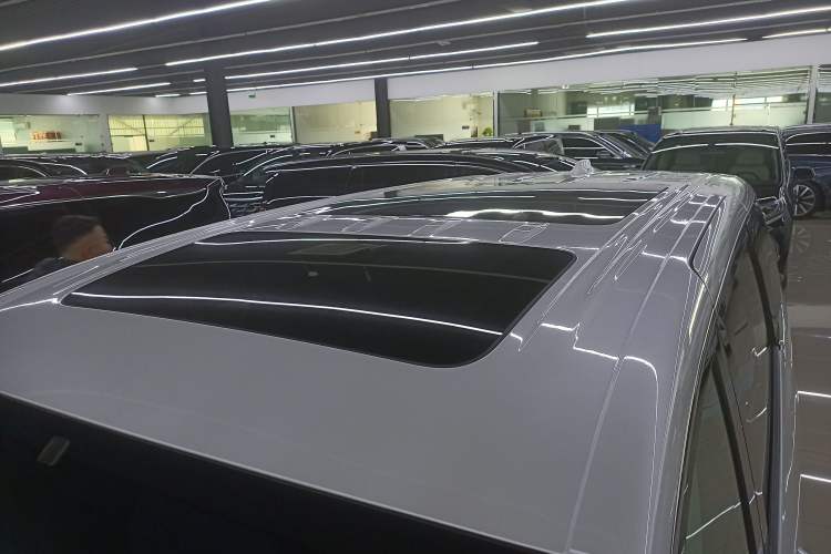 Used Buick Century 2025 2.0T Seven-Seater Yinshi Edition
