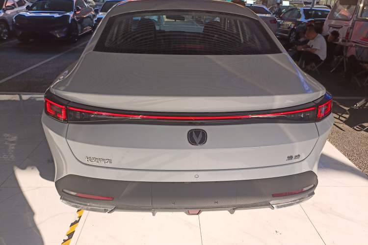 Used CHANGAN Eado PHEV 2025 Smart New Blue Whale 145KM Battleship Edition Rear