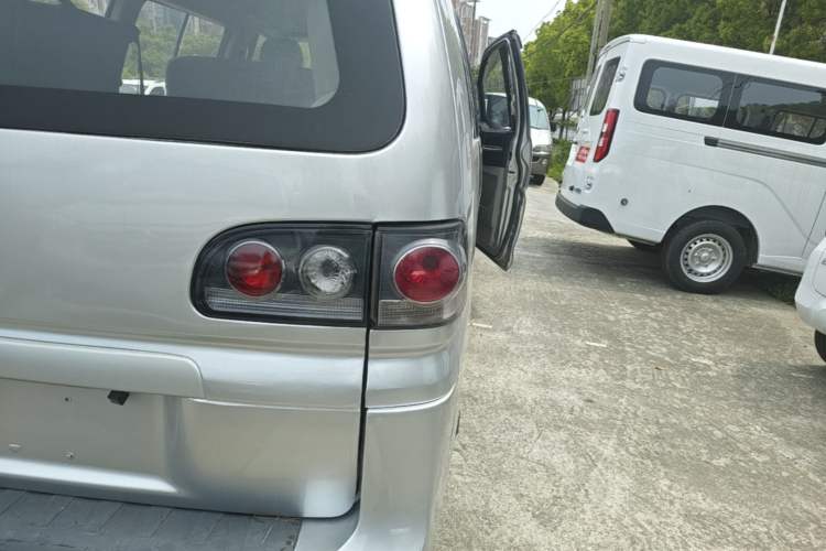 Used FORTHING Lingzhi 2016 M3L 1.6L 7-Seater Standard Model
