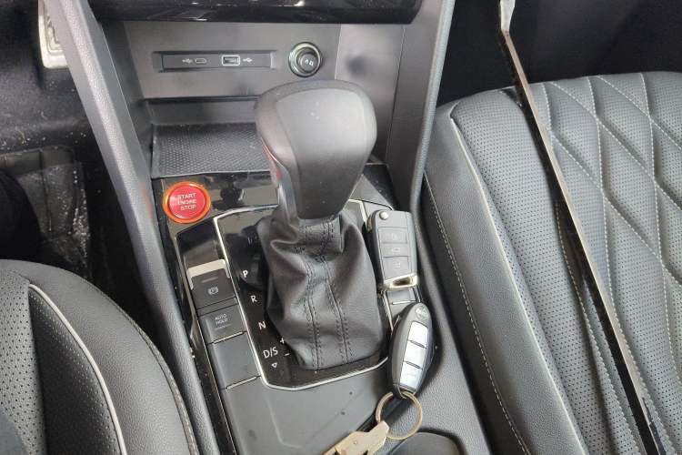 Used Volkswagen Tiguan L 2022 330TSI Automatic Two-Wheel Drive R-Line Enhanced Edition Gear Lever