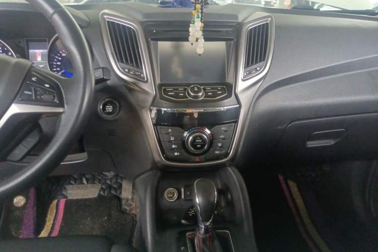 Used CHANGAN CS75 2014 1.8T Automatic Elite Model China IV Standard
