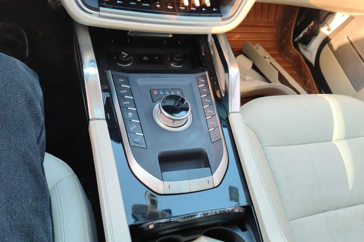 Used Zotye T700 2017 1.8T Dual-Clutch Prestige Model
