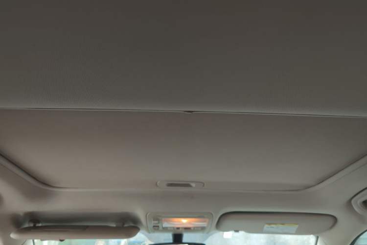 Used BYD S7 2015 2.0T Upgraded Automatic Luxury Version Headliner