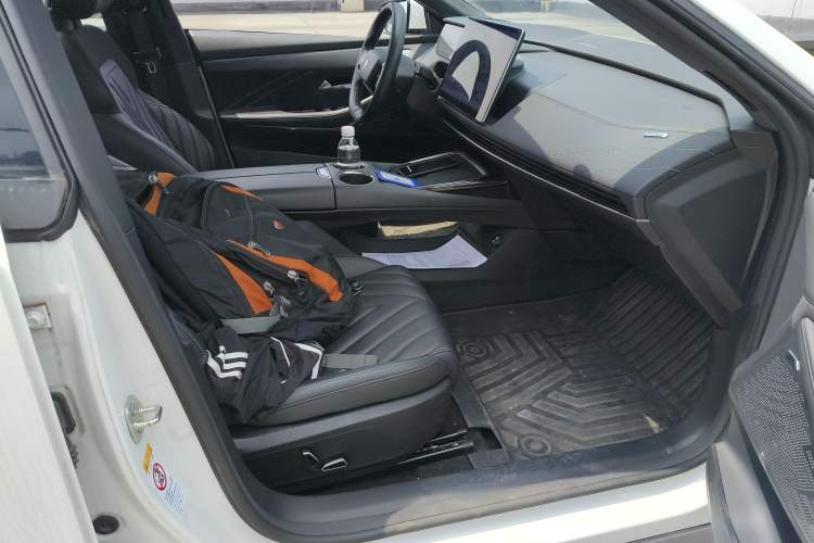 Used Deepal SL03 2023 200Max Range-Extended Version Right Front Seat