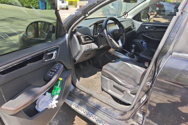 Used Zotye Domy X5 2015 1.5T Manual Luxury Version China IV Standard Driver Seat