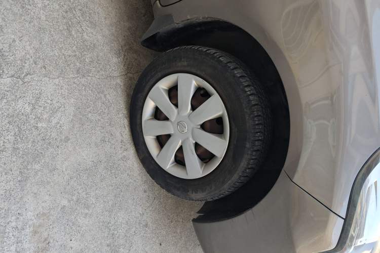 Used Nissan Sunny 2016 1.5XE Manual Leading Edition
