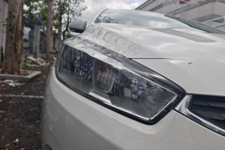 Used Chevrolet Cruze 2016 1.5L Automatic Luxury Edition Right Front Headlight