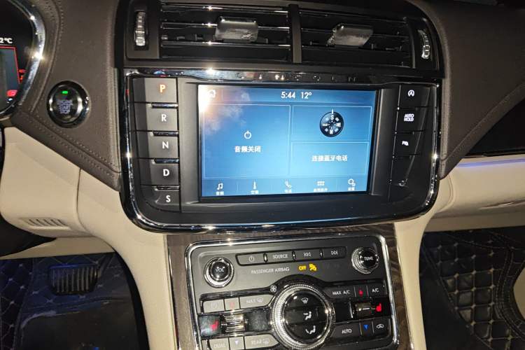 Used Lincoln Continental 2019 2.0T Two-Wheel Drive Luxury Edition China V Standard