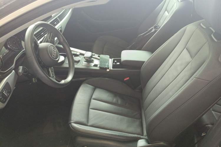 Used Audi A5 2020 Coupe 40 TFSI Fashion Edition China VI Emission Standard Left Front Seat