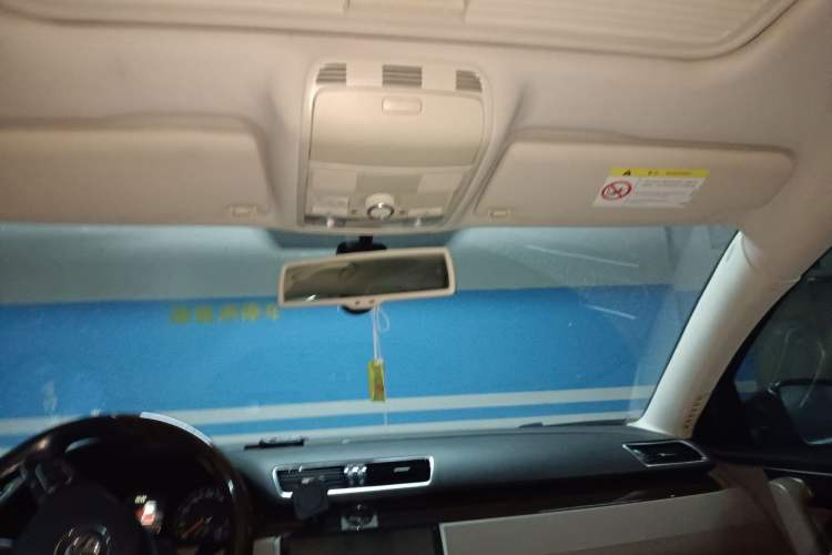 Used Volkswagen Magotan 2015 1.8TSI Prestige Model Headliner