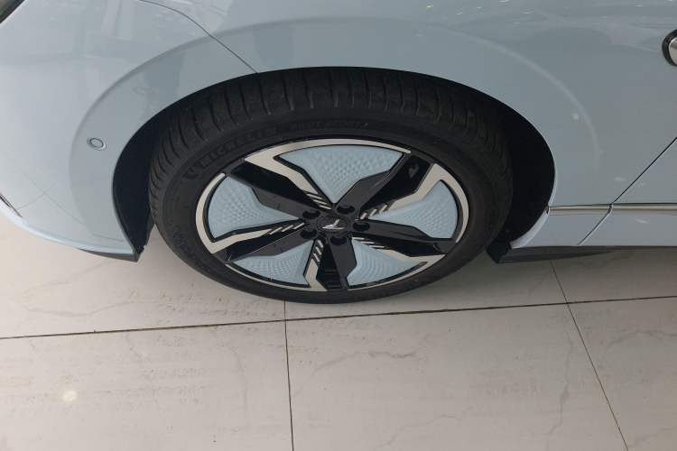 Used VOYAH PASSION 2023 Four-Wheel Drive Flagship Edition
