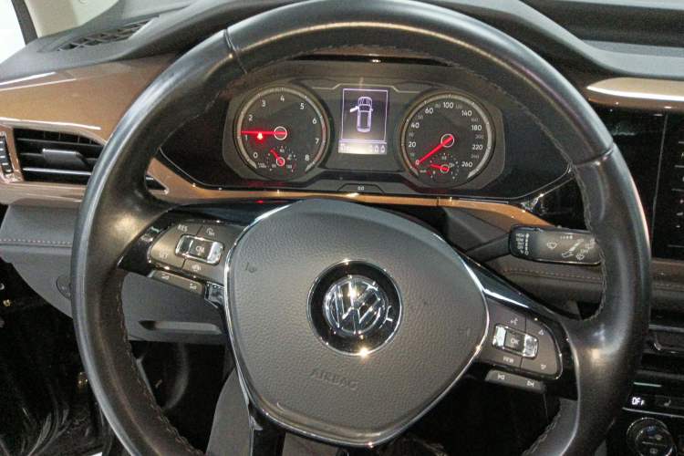 Used Volkswagen Tharu 2020 280TSI Two-Wheel Drive Luxury Plus Version China VI Standard
