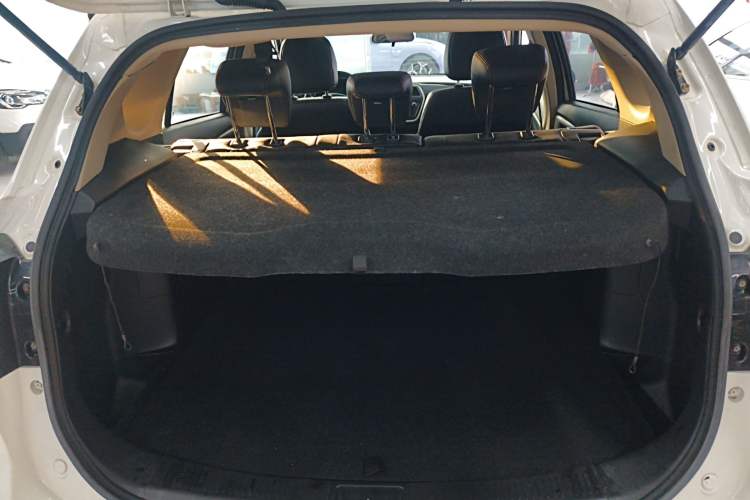 Used Suzuki S-Cross 2014 1.6L Manual Two-Wheel Drive Elite Model
