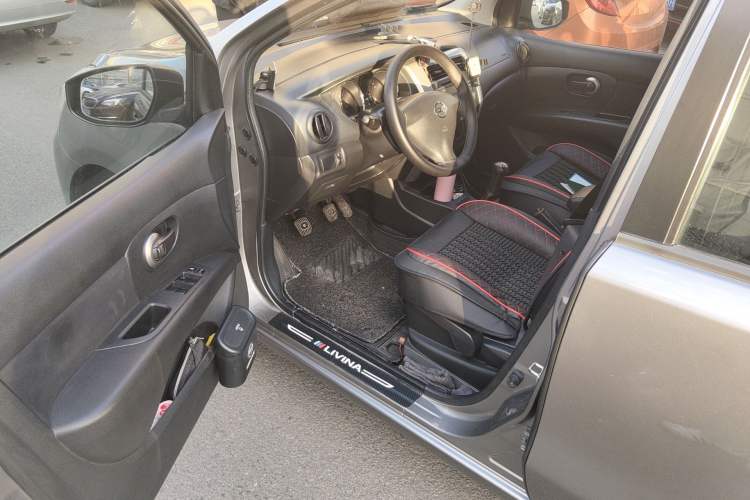 Used Nissan Livina 2015 1.6XE Manual Comfort Edition