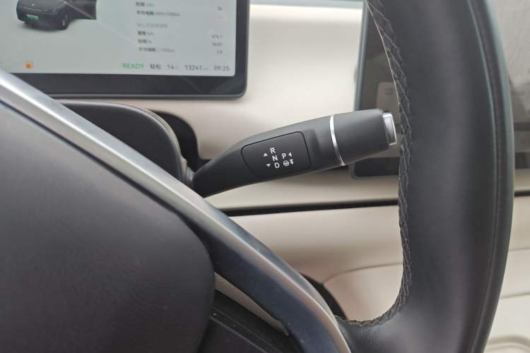 Used Leapmotor C16 2024 Range-Extended 200 Luxury Edition Gear Lever