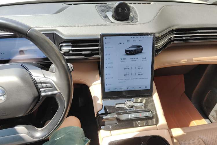 Used Nio ES8 2018 355 km Base Version 7-Seater Edition Audio And AC Panel