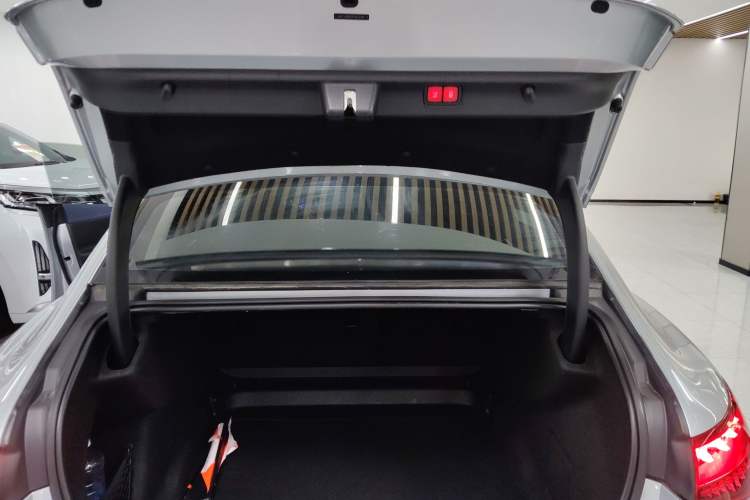 Used Mercedes-Benz EQE 2022 350 Pioneer Edition