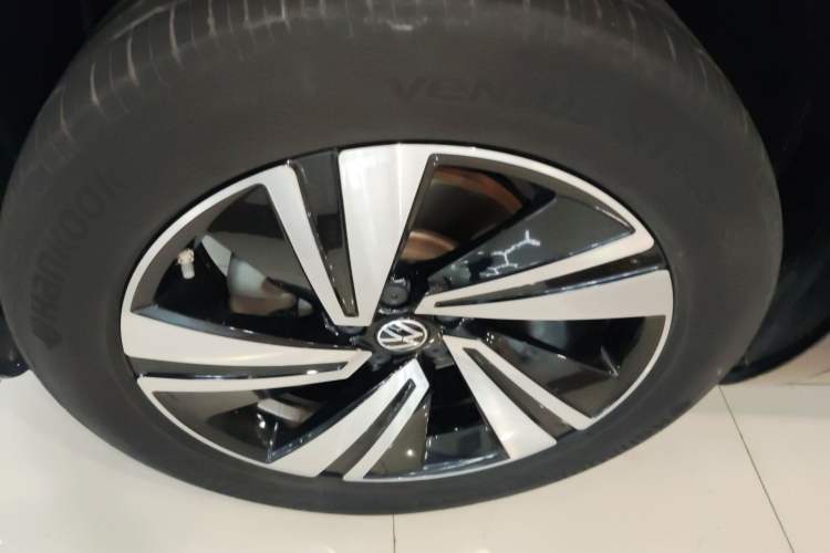 Used Volkswagen Tavendor 2023 380TSI Four-Wheel Drive R-Line Cruise Edition Exterior 4