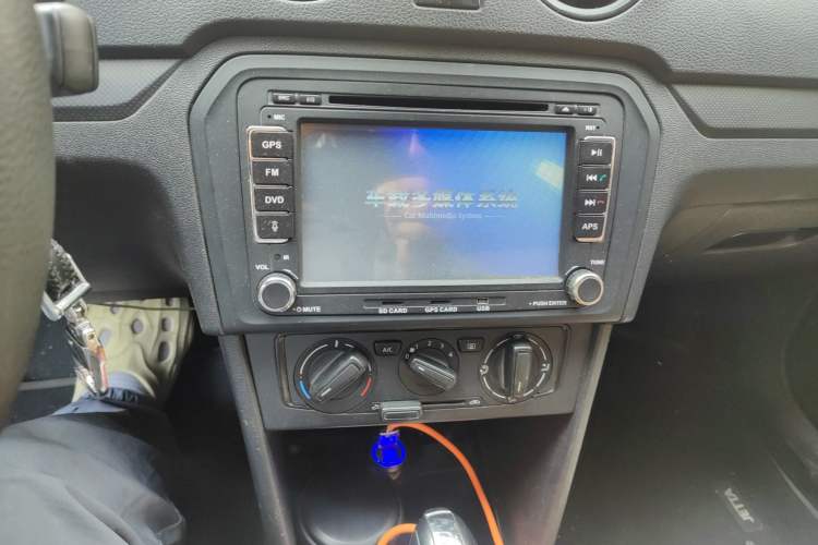 Used Volkswagen Jetta 2013 1.6L Automatic Fashion Model Audio And AC Panel