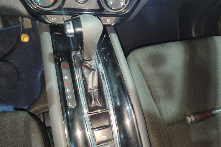 Used Honda Vezel 2017 1.5L CVT 2WD Comfort Model