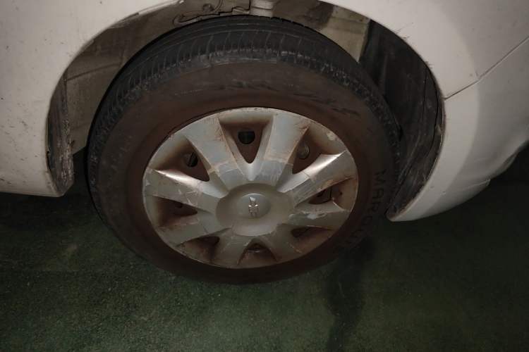 Used Chevrolet Sail 2010 Sedan 1.4L Manual Enjoyment Edition Right Front Wheel Hub
