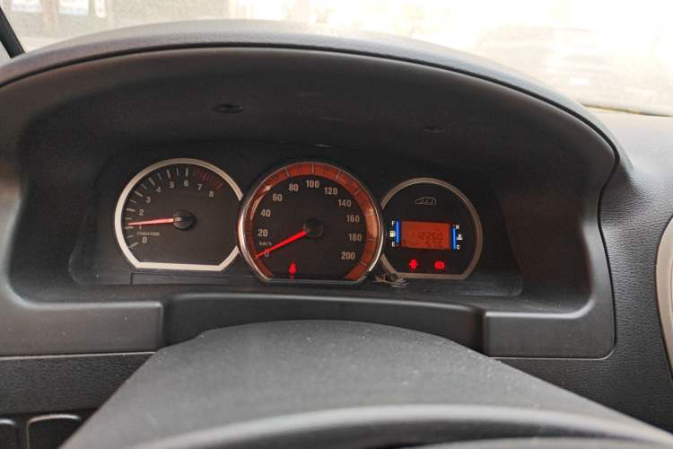 Used FORTHING Lingzhi 2015 M5 Q7 2.0L 7-seat Long-Wheelbase Comfort Model