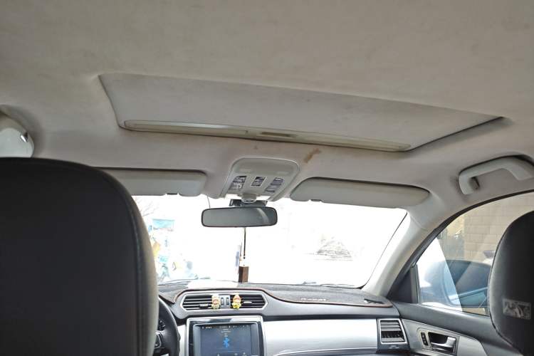 Used Haval H2 2016 Red-Label 1.5T Manual Two-Wheel Drive Luxury Model