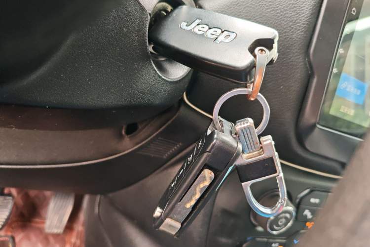 Used Jeep Renegade 2018 Connected Large Screen Version 180T Automatic Kinetic Edition+ Vehicle Key