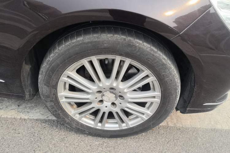 Used Mercedes-Benz E-Class 2012 E 200 L CGI Elegant Model
