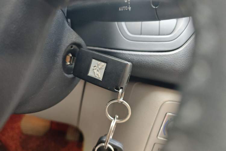 Used Citroen C5 2011 2.3L Automatic Zunyu Version Vehicle Key