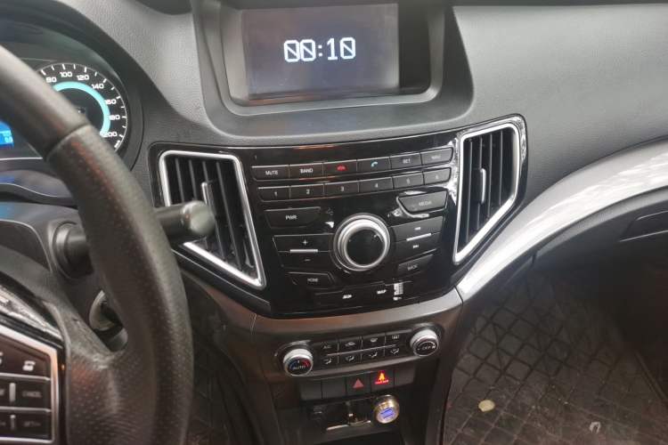 Used Great Wall C30 2015 1.5L Manual Luxury Model Audio And AC Panel