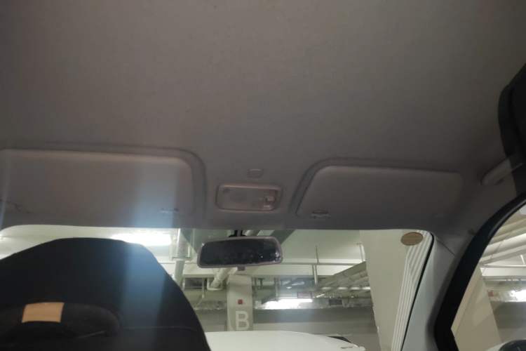 Used Chery QQ Ice Cream 2022 170km Sundae Phosphate Lithium-Ion