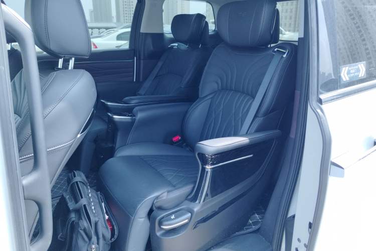 Used GAC Trumpchi M8 2024 Master Series Super Hybrid Edition
