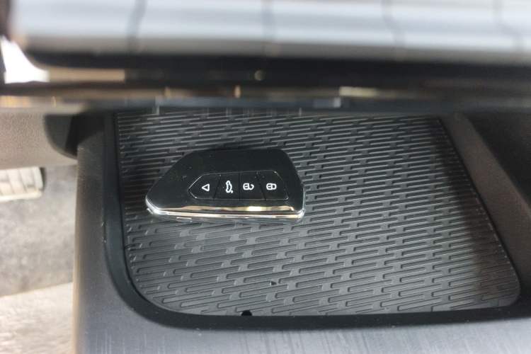 Used Dongfeng Aeolus Huge 2024 Mach Power 1.5T Premium Model