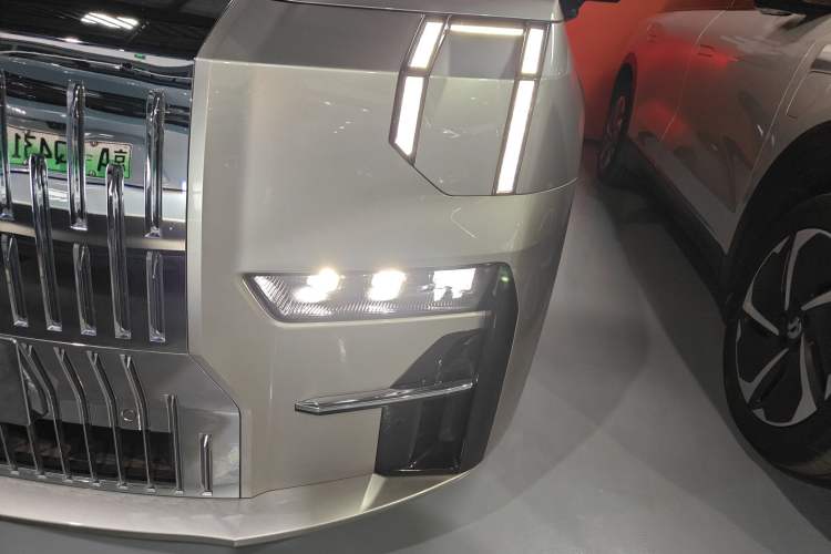 Used Zeekr 009 2022 WE Edition
