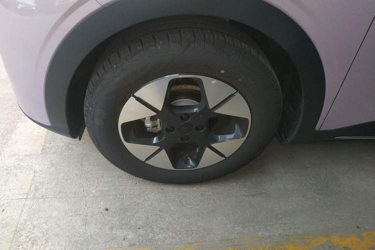 Used Geely Galaxy Geome 2025 UP 410km Exploration+ Edition
