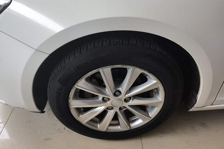 Used Buick Verano 2017 Sedan 20T Dual-Clutch Leading Model Left Front Wheel Hub