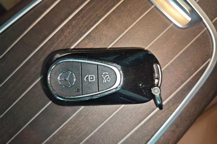 Used Mercedes-Benz E-Class 2025 Facelift E 300 L Fashion Edition
