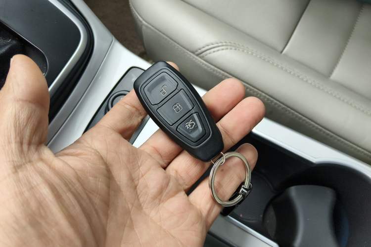 Used Ford Kuga 2013 2.0L GTDi Four-Wheel Drive Premium Model Vehicle Key