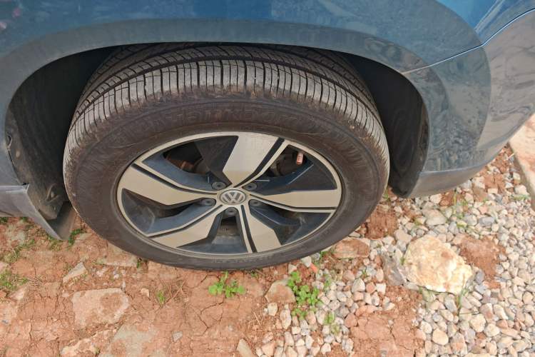 Used Volkswagen Tharu 2020 280TSI Two-Wheel Drive Comfort Edition China VI Standard Right Front Wheel Hub