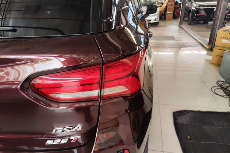 Used GAC Trumpchi GS4 2018 235T Automatic Two-Wheel Drive Luxury Smart Connectivity Version
