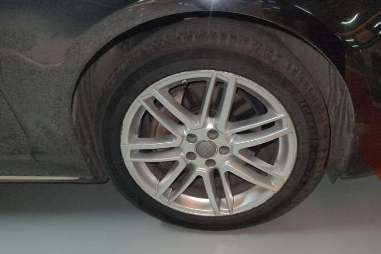 Used Audi A8 2014 A8L 45 TFSI quattro Comfort model