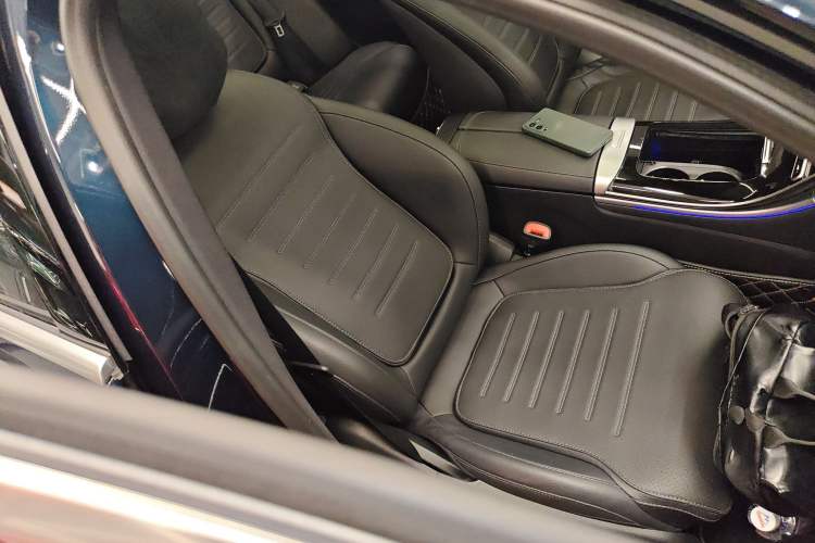 Used Mercedes-Benz C-Class 2023 Restyled C 260 L Night Edition Sports Version Right Front Seat