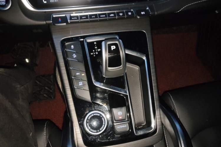 Used Geely Auto Emgrand X7 Sport 2020 1.8TD DCT Smart PRO Gear Lever